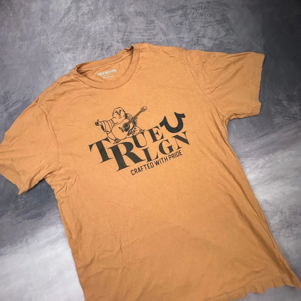 True Religion Buddha Graphic Tee Mustard Yellow Mens Medium Y2K Streetwear Shirt